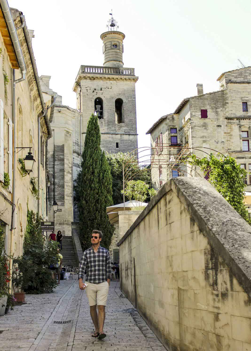 UZES