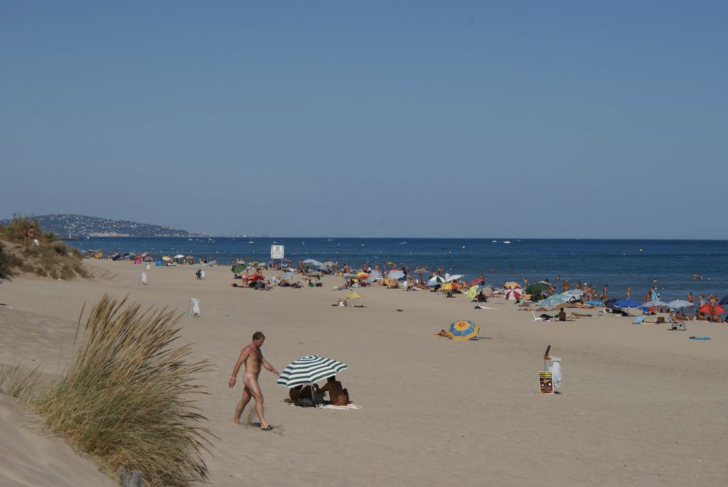 La plage des naturistes au Cap d’Agde.