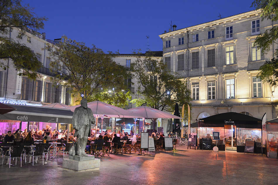 week-end à Montpellier découvrir la place Jean Jaurès