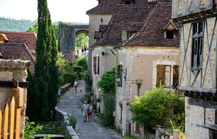 Saint-Cirq Lapopie, houses to buy in France under 50 000; Holiday home in France, Property for sale in France, Property under 50000 in France, Gites in France, stone barn for sale in France, restore old barn in France, cheap property for sale in France, brexit propriété à vendre en france, maison à vendre en france   #brexit house for sale in France, Holiday home in France, vacation home in France, retire in France, Property for sale in France,  Gites in France, stone barn for sale in France, restore old barn in France, retire in France, cheap property for sale in France #bhfyp #rénovation #restauration  #hermes #houseinfrance  #renovering #fönsterluckor  #house #fromage #francelovers #southoffrance #renovationproject #maison #fromages #frenchfood #france #cheeselover #renoveringsprojekt #livingfrance #fromagefrancais #frenchcountrylife #cuisine #castlefrance #chateau #france #ostrzycki #napoleon #moyenage #iledefrance #histoiredefrance #oldcastle #monumentshistoriques #historiafrancji #histoire #renaissance #musee #louisxiv #historia #castle #globetrotter #château #chaumière #colombages #construction #renovation #extension #decoration #deco #travaux #bricolage #brico  #hardwork #maison #home #homesweethome #MaisonAVendre 