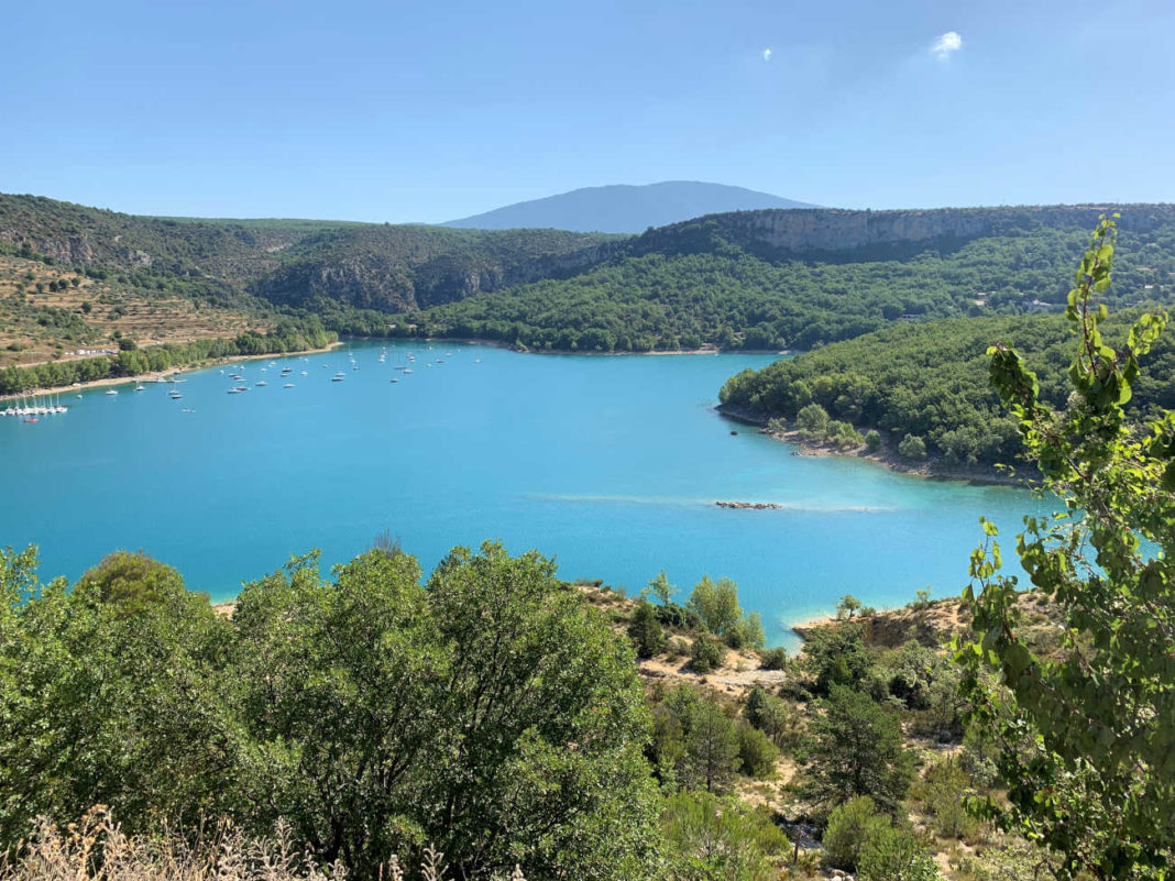 lac et rivière à Marseille