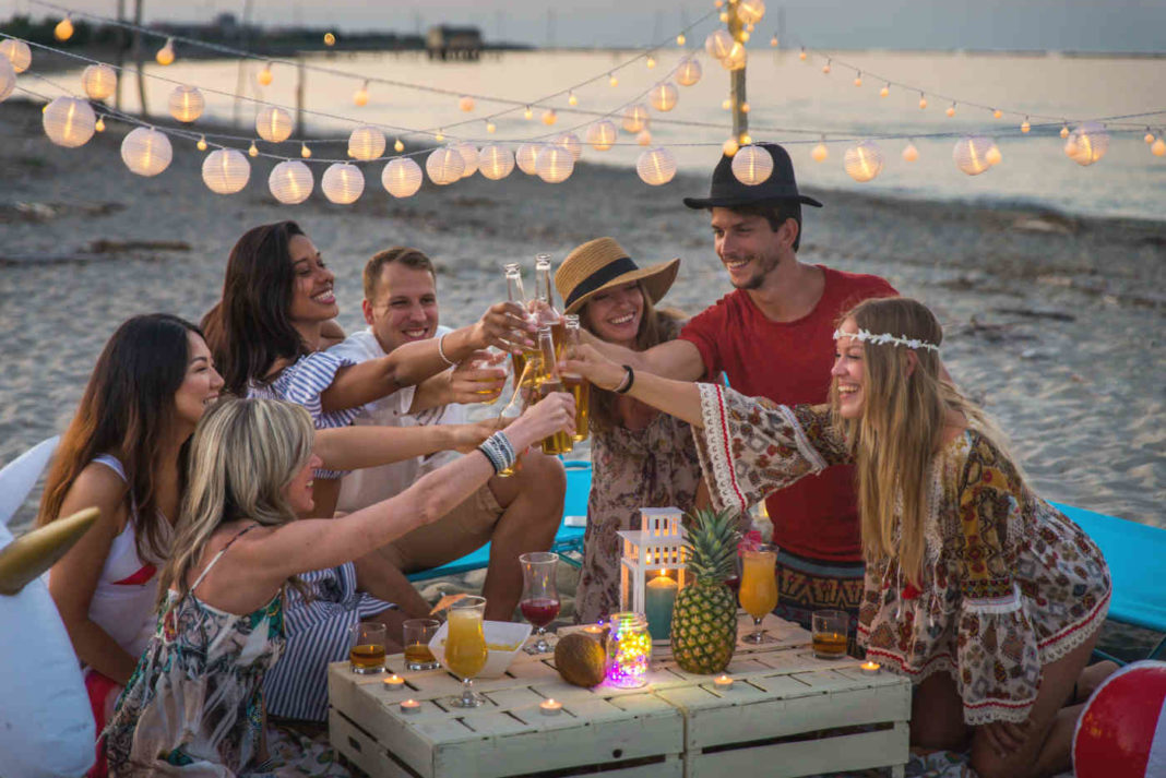 Apéro en bord de mer à Marseille