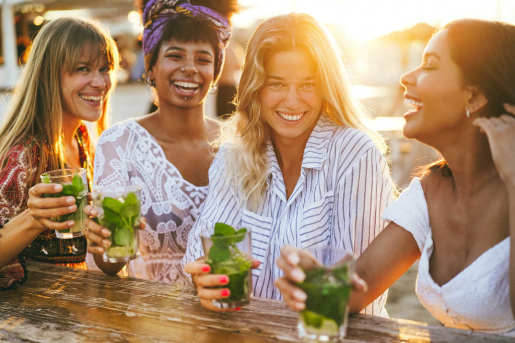 Bar entre filles à Marseille : nos meilleures adresses - Grizette
