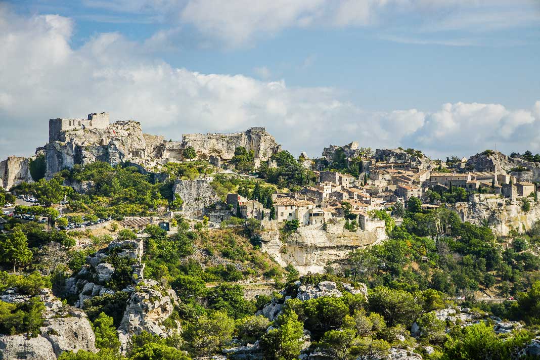 Vue sur le village et le château - Les Baux de Provence