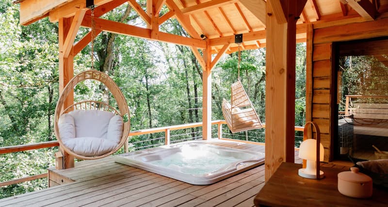 spa dans la cabane dans les arbres de Dolce et Cabane