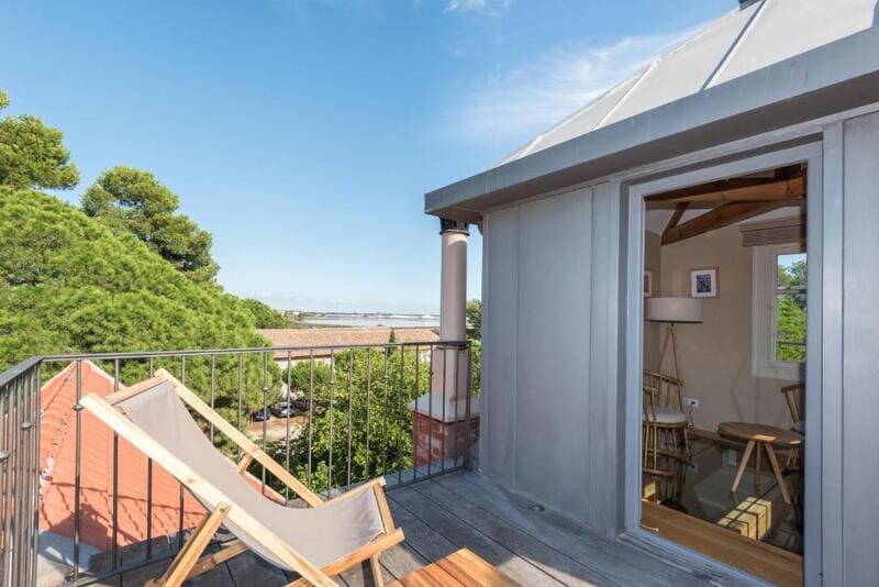 Terrasse de chambre d'hôtes la maison du mole en camargue